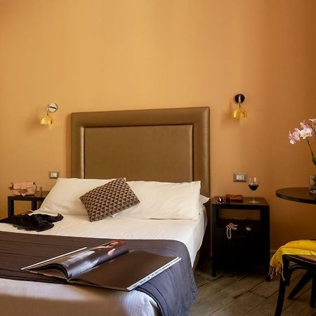 My Trevi Charming & Luxury Rooms Рим Экстерьер фото