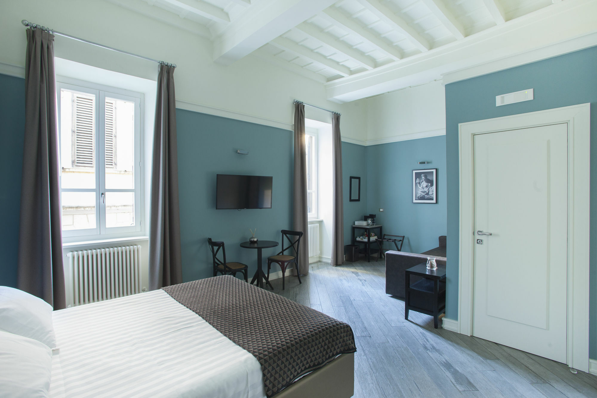 My Trevi Charming & Luxury Rooms Рим Экстерьер фото