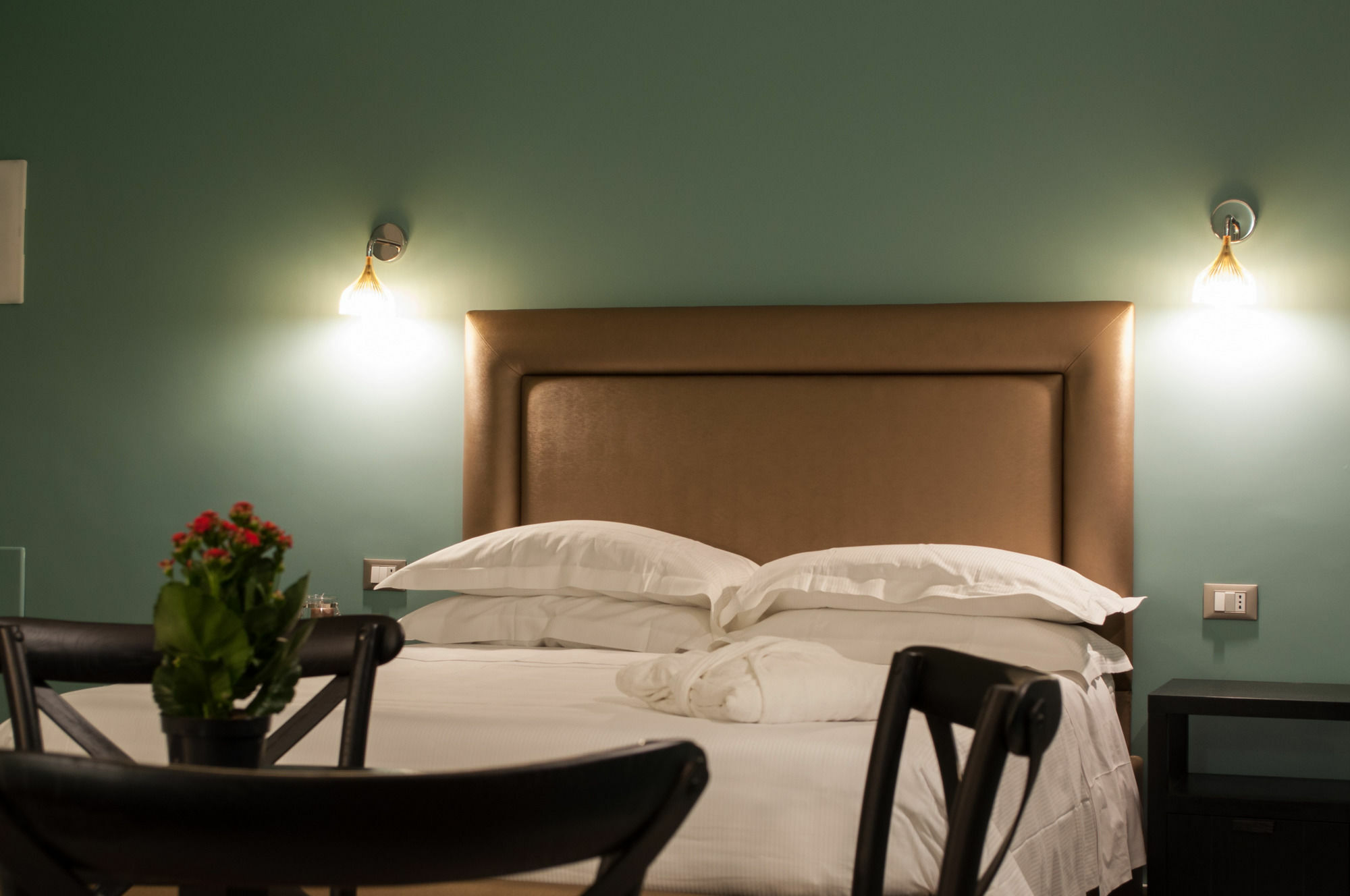 My Trevi Charming & Luxury Rooms Рим Экстерьер фото
