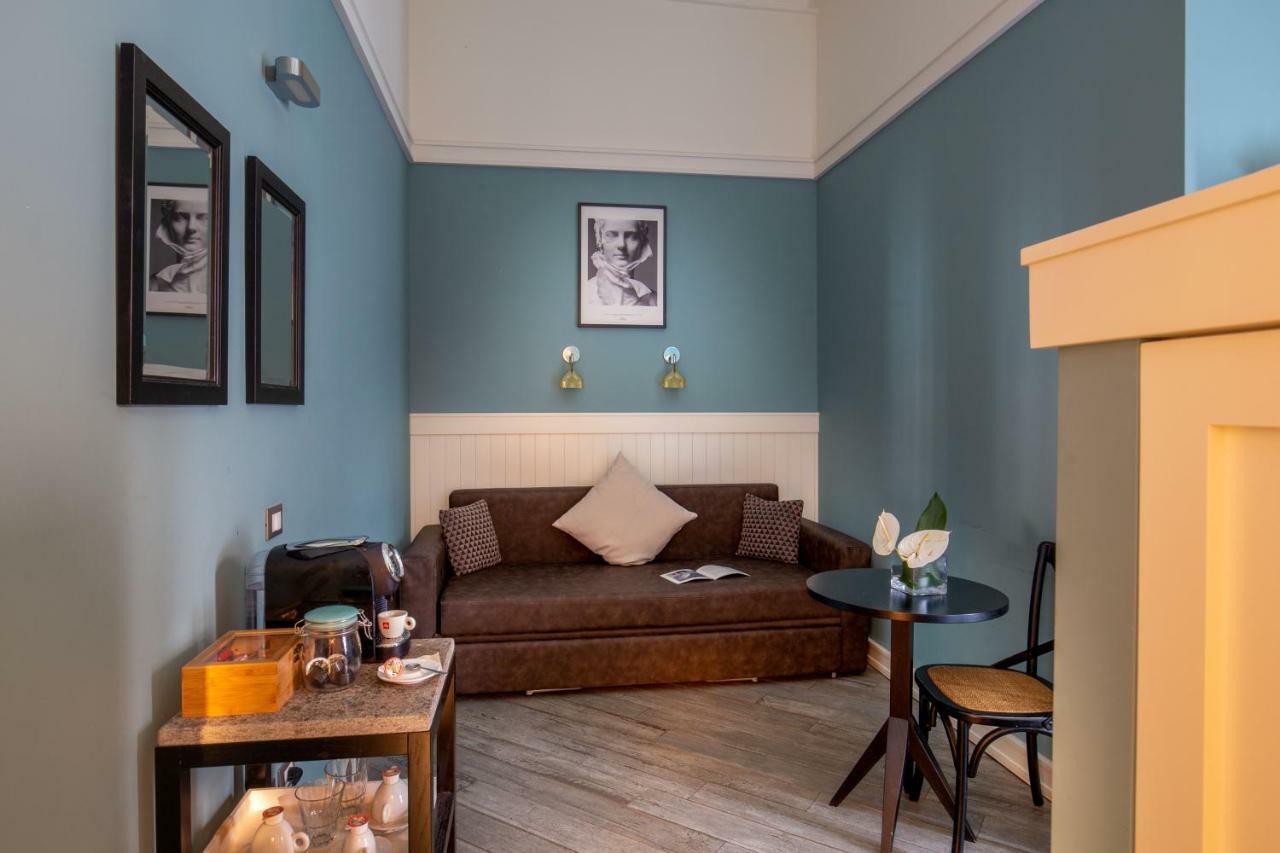 My Trevi Charming & Luxury Rooms Рим Экстерьер фото