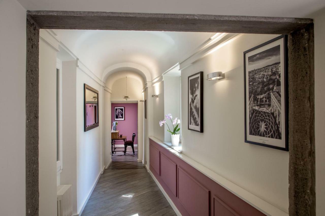 My Trevi Charming & Luxury Rooms Рим Экстерьер фото