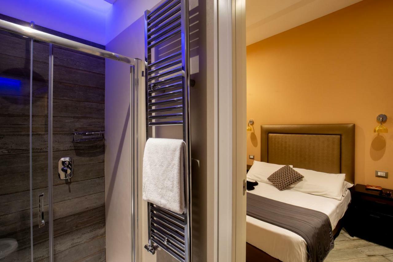My Trevi Charming & Luxury Rooms Рим Экстерьер фото